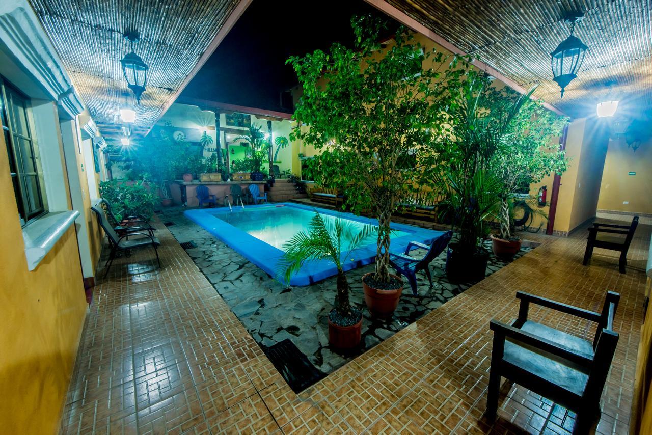 Fullmoon Hotel Granada Exterior photo